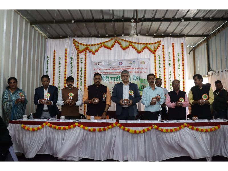 Distinguished-Dignitaries