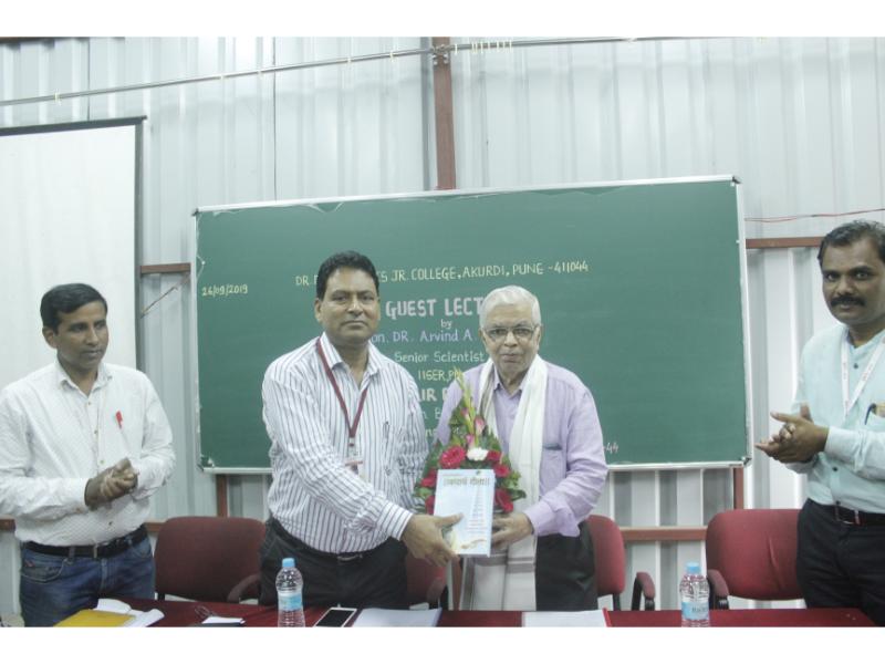 Distinguished-Dignitaries